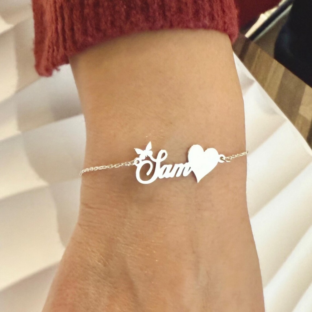 Custom Butterfly Name Bracelet - Butterfly Clasp Deployant recension och pris